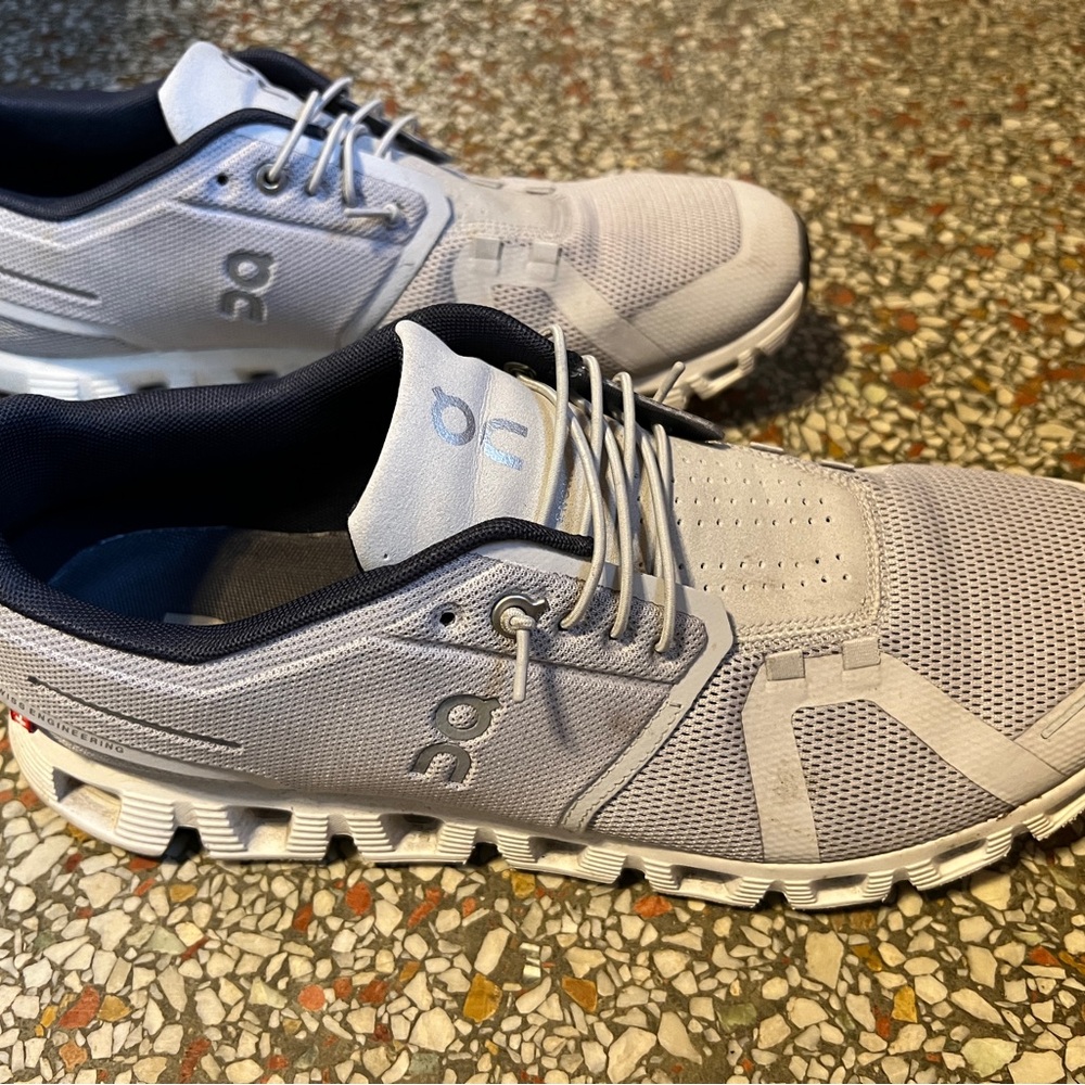 Men’s ON sneakers, size 11